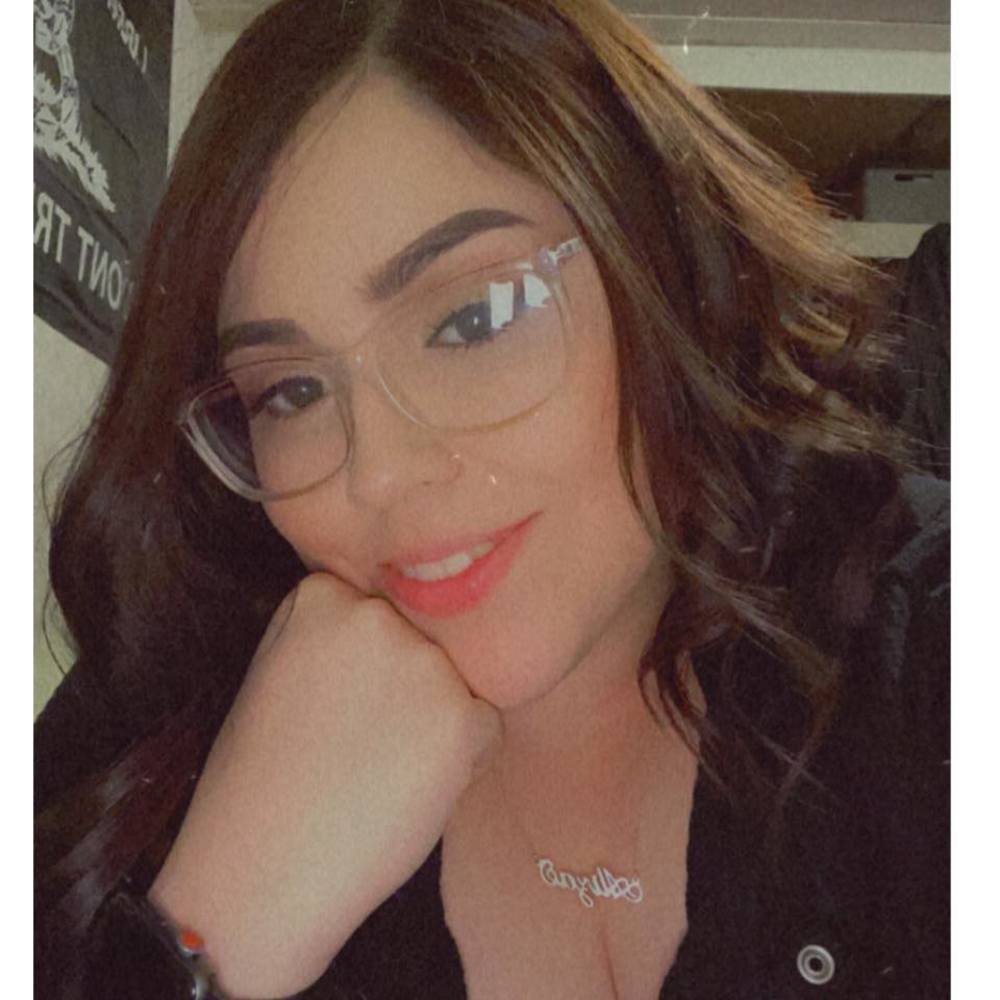 Meet your Posher, Alizae